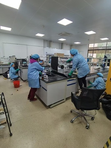 高?；瘜W(xué)材料實(shí)驗(yàn)室深度清潔